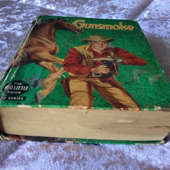 Vintage Gunsmoke book - Picture 11 of 14